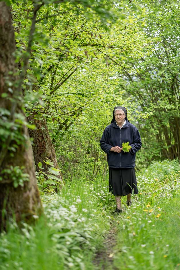 Schwester Josefa unterwegs